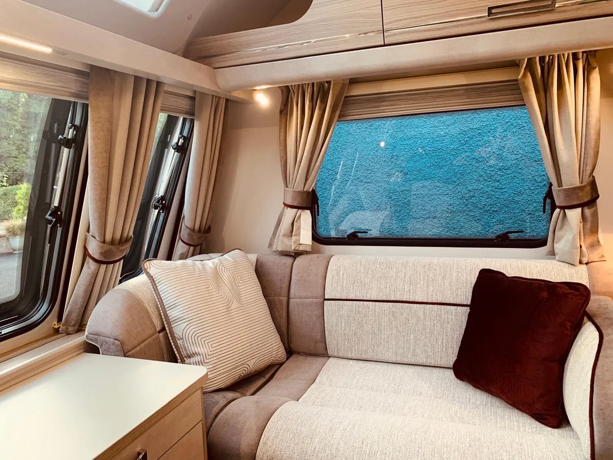 Touring Caravan - Image 2