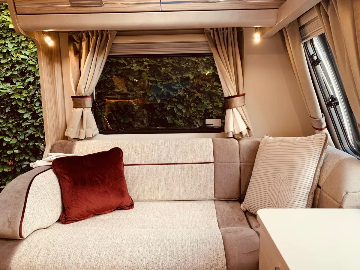 Touring Caravan - Image 3