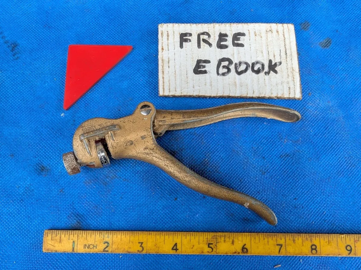 Saw Set Pliers by Somax. - Image 1