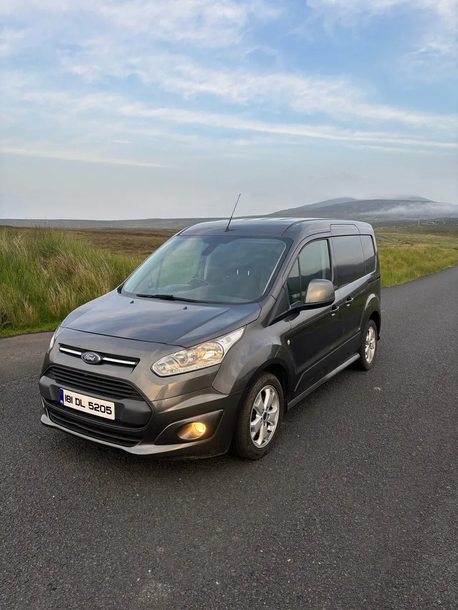 Ford Transit Connect 2018 Limited - Image 2