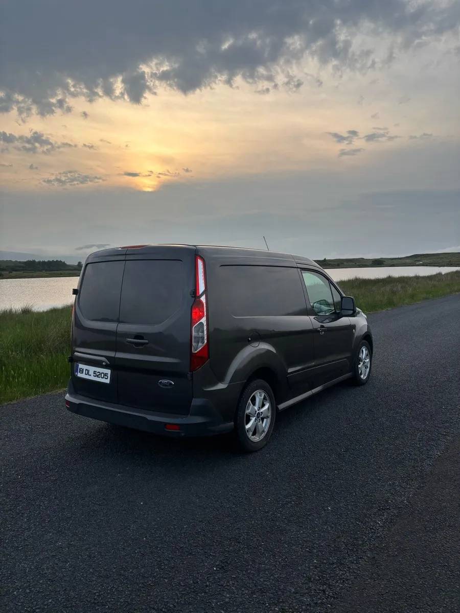 Ford Transit Connect 2018 Limited - Image 3