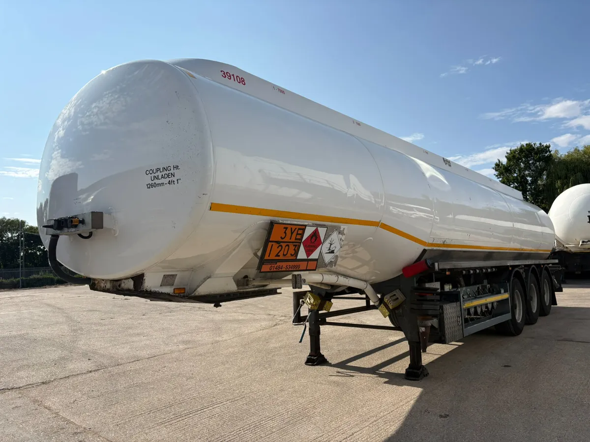 42000 LITRE COBO FUEL TRAILER - Image 4