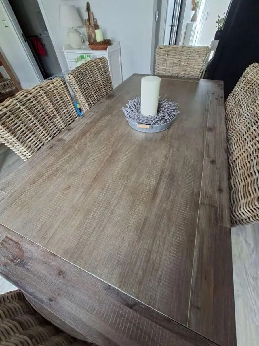dining table - Image 4