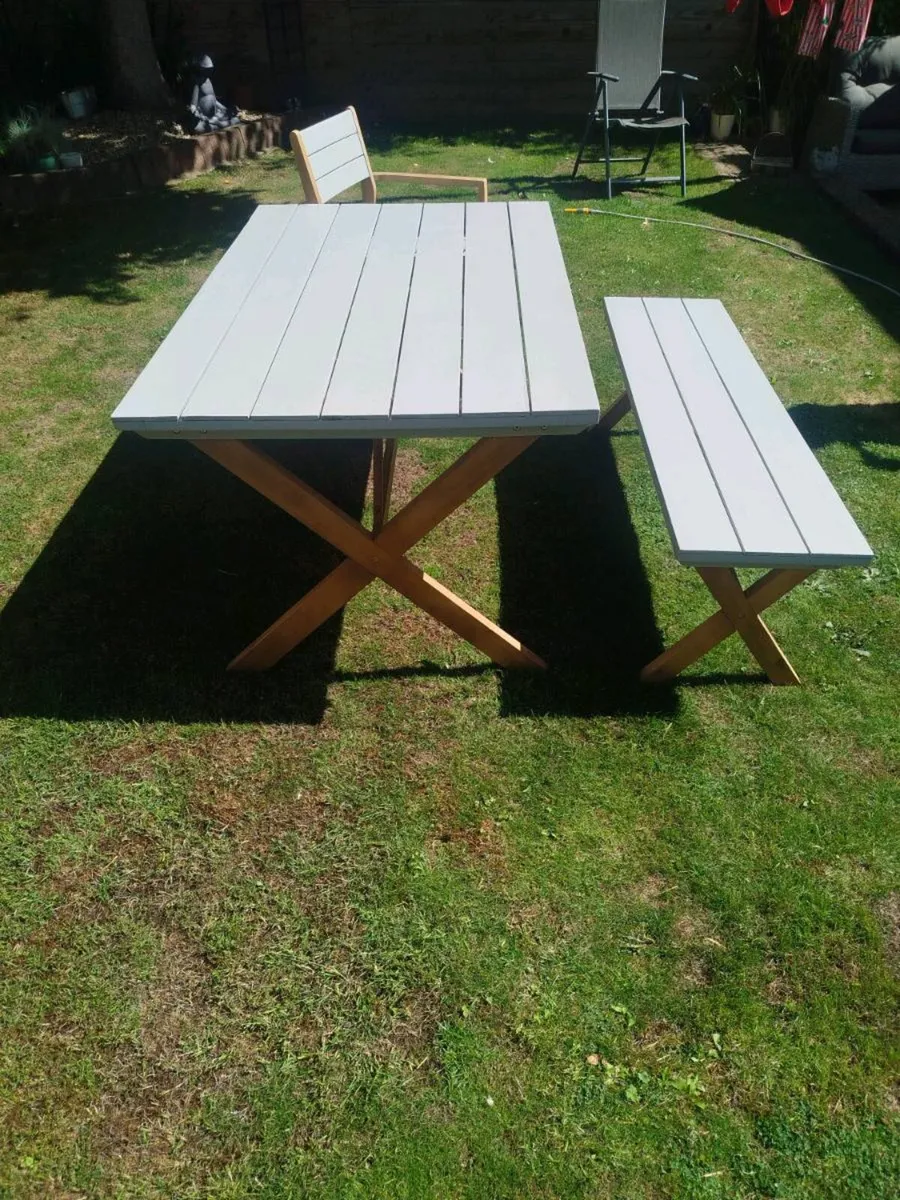 Patio Table and chairs - Image 2