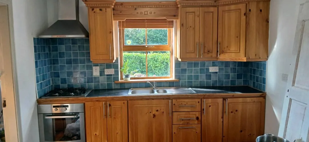 Solid kitchen - Image 2