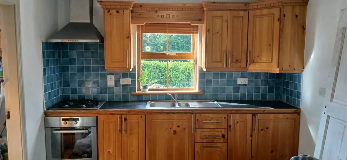 Solid kitchen - Image 4