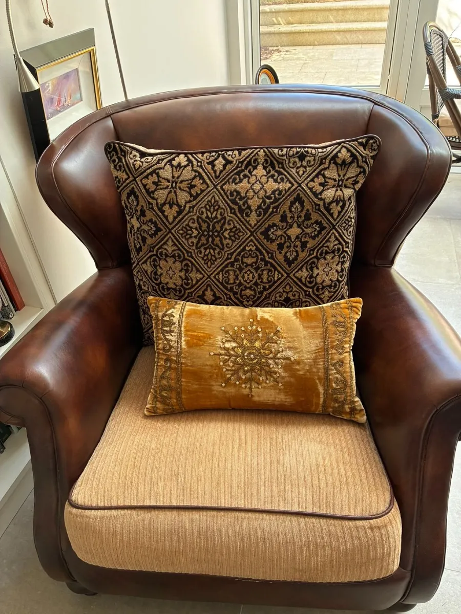 Armchair - Image 1