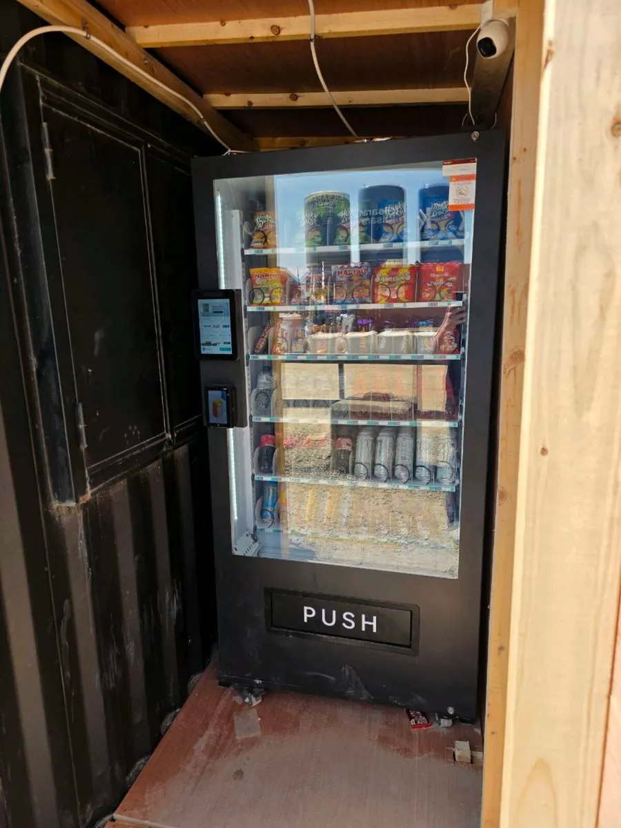 Vending machine - Image 2