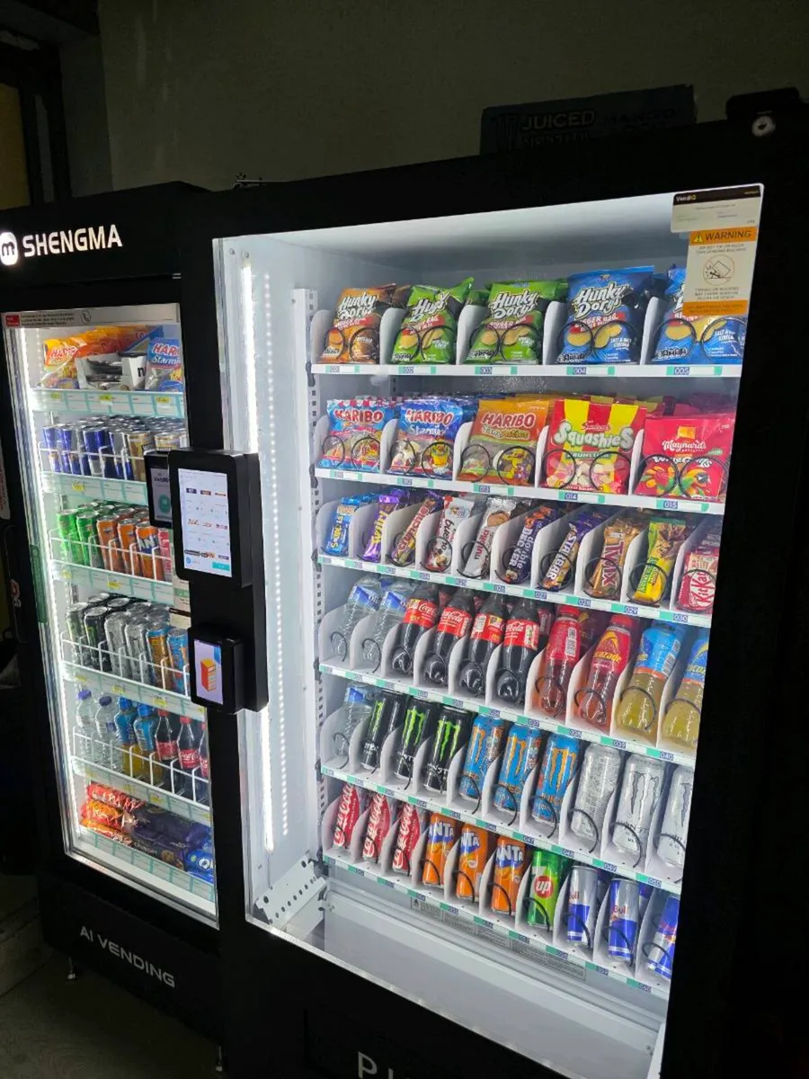 Vending machine - Image 1