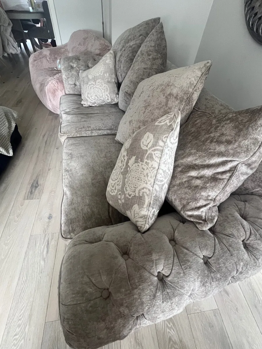 Marseille Sofa Suite - 3 Seater & 2 Seater. Colour - Image 4