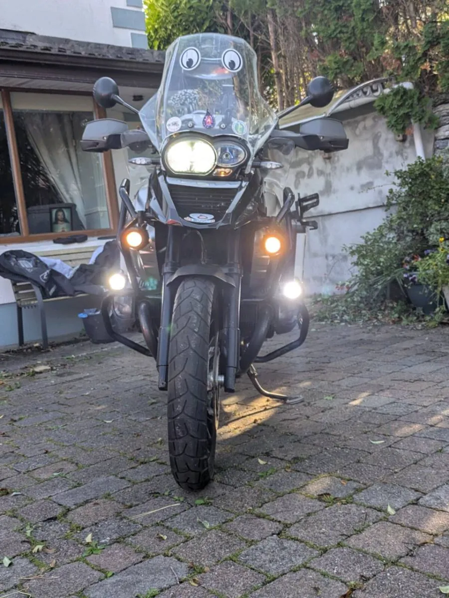 BMW R1200GS TRIPLE BLACK - Image 2