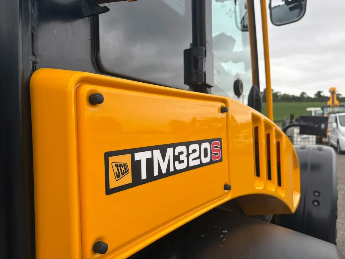 JCB TM320s Agri 2023 **Only 2700hrs** - Image 2