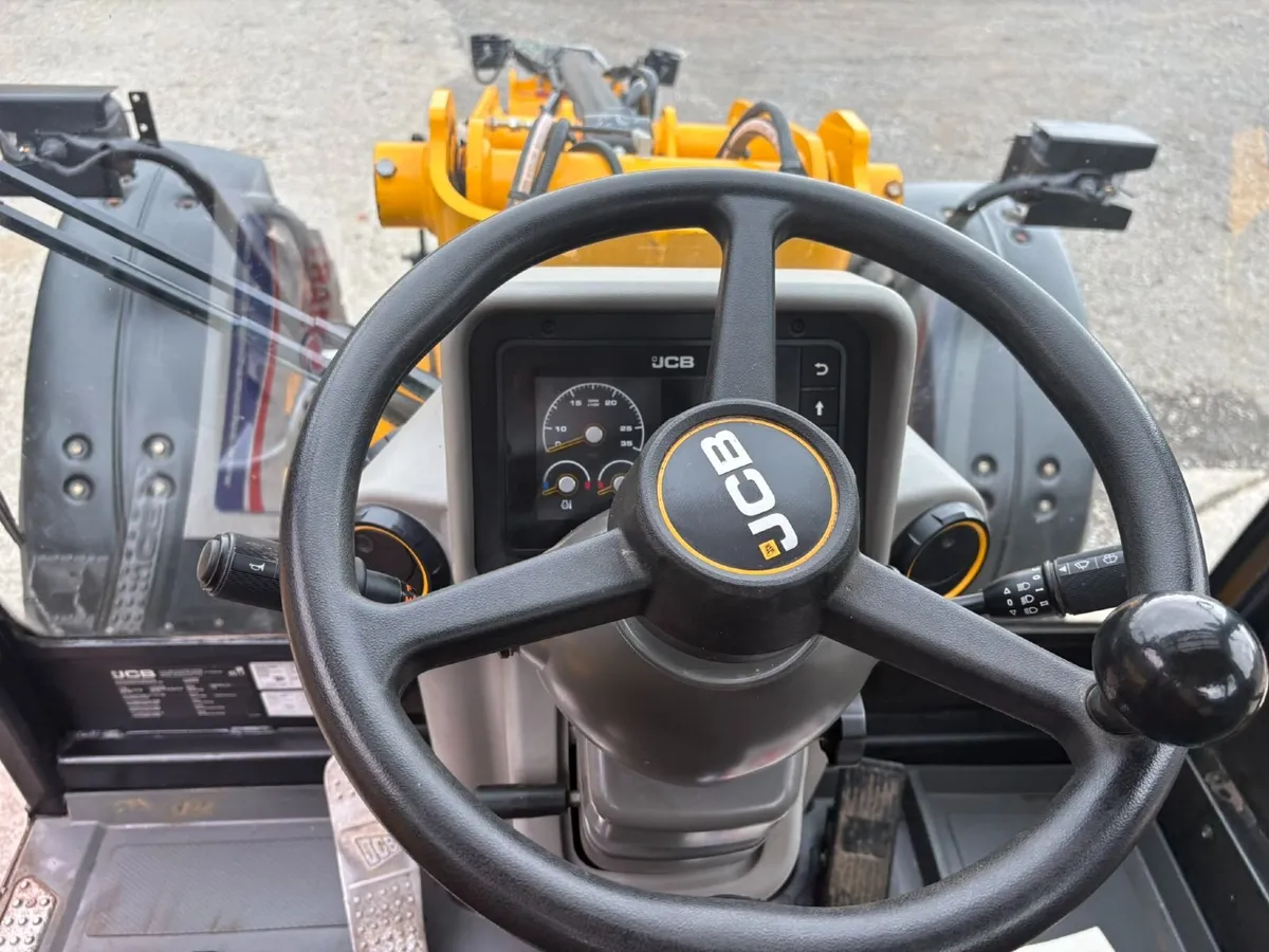 JCB TM320s Agri 2023 **Only 2700hrs** - Image 3