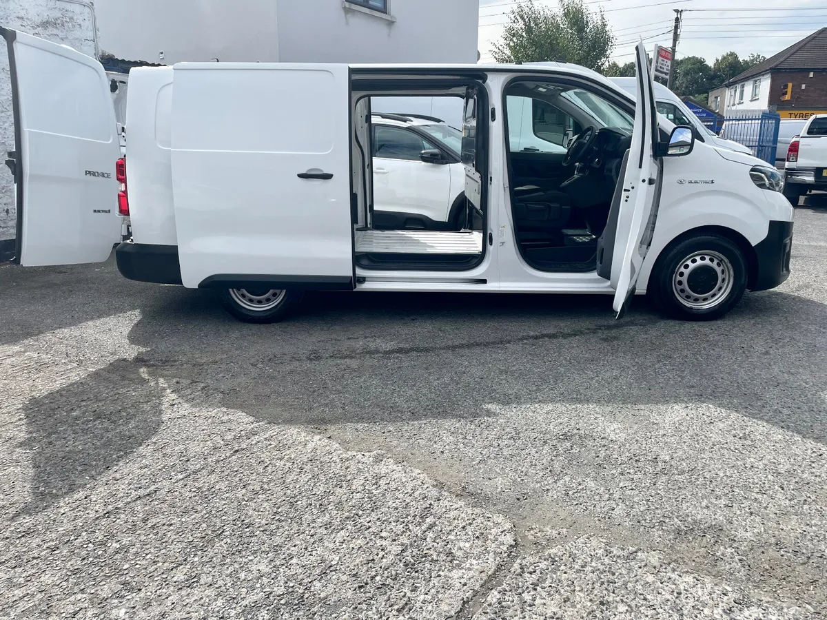 Toyota Proace 75KWH Fully Electric LWB Auto,2022 - Image 3