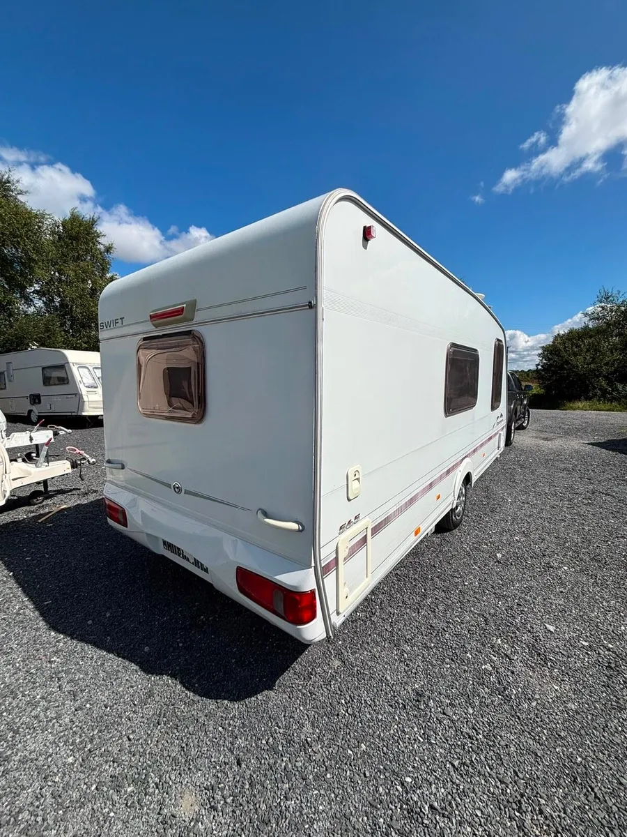 MINT Swift Charisma 4/5 Berth Caravan - Image 3