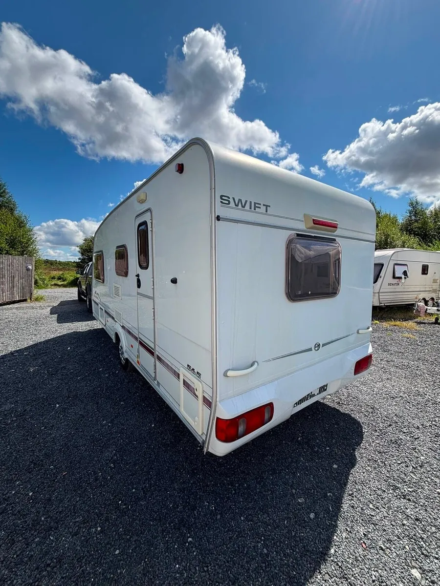 MINT Swift Charisma 4/5 Berth Caravan - Image 4