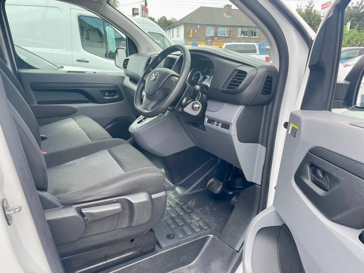 Toyota Proace 75KWH Fully Electric LWB Auto,2022 - Image 4