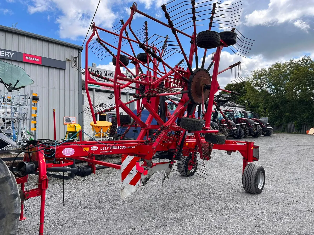Lely Hibiscus 855CD Twin Rotor Rake - Image 4