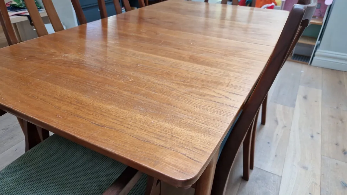 Mid Century McIntosh Table and 6 chairs - Image 3