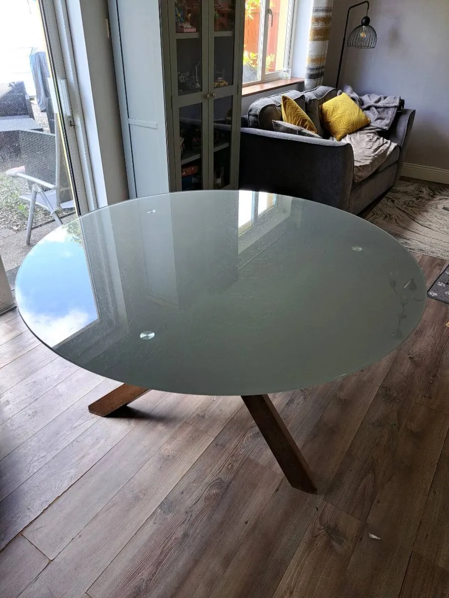Round Glass Table - Image 2