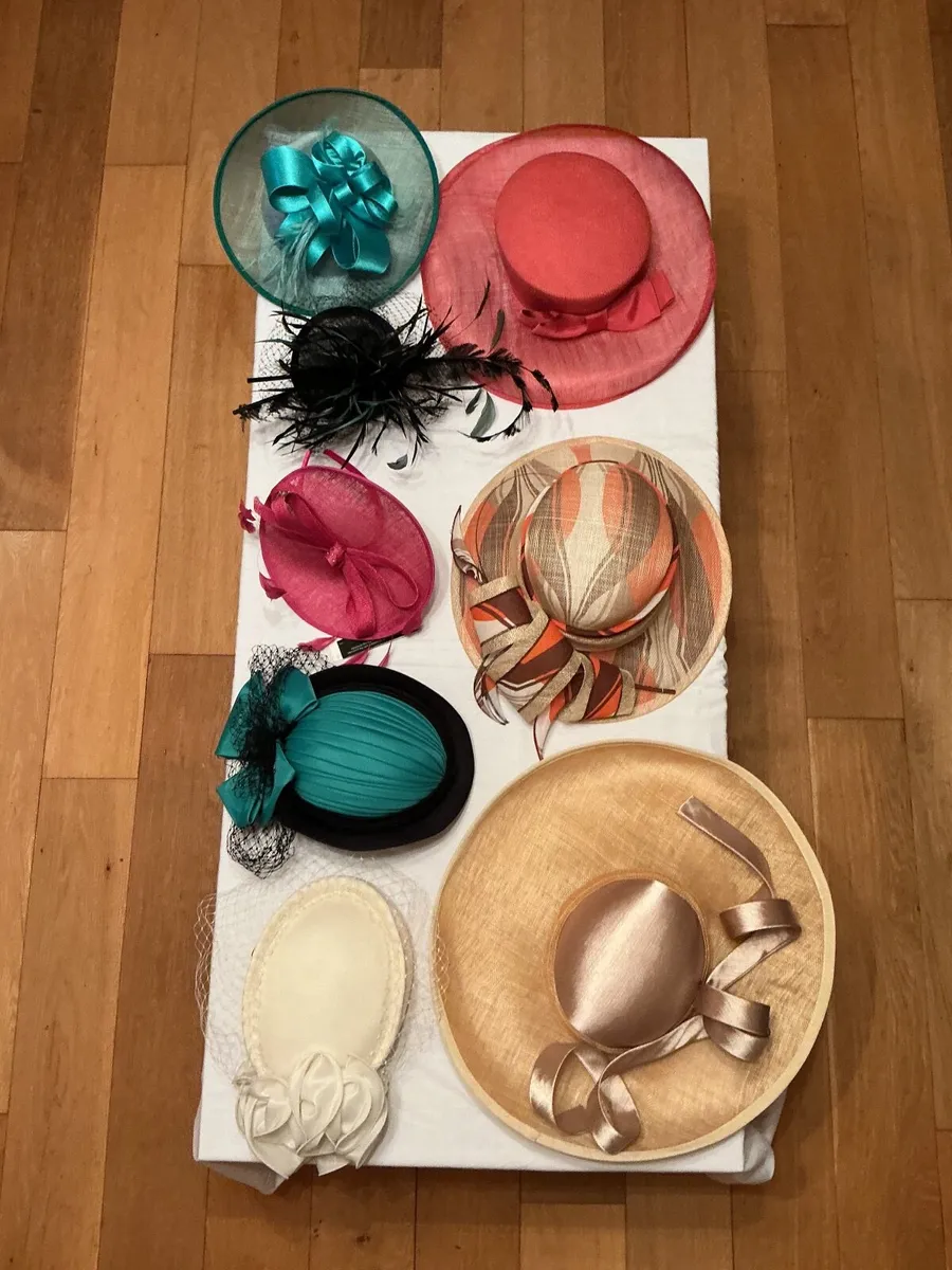 Ladies fashion hats. - Image 1