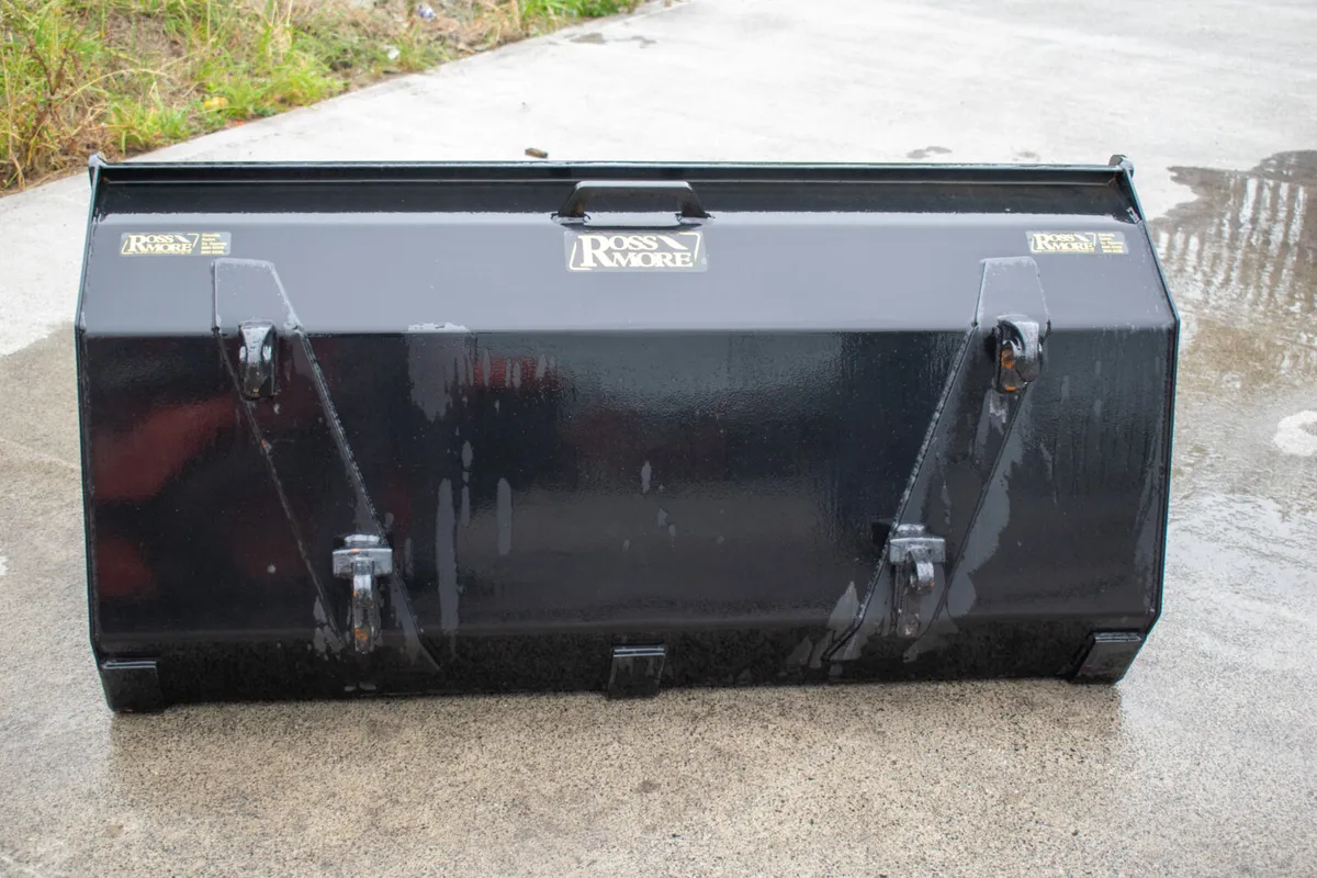 NEW 54inch / 4’6 loader bucket - Image 3