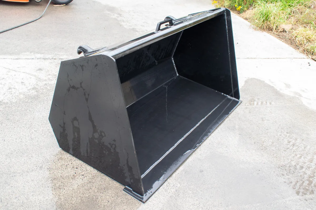NEW 54inch / 4’6 loader bucket - Image 2