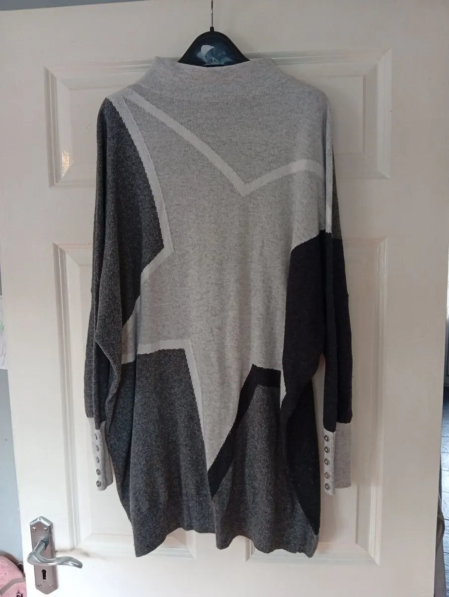 Women's jumper - Image 1