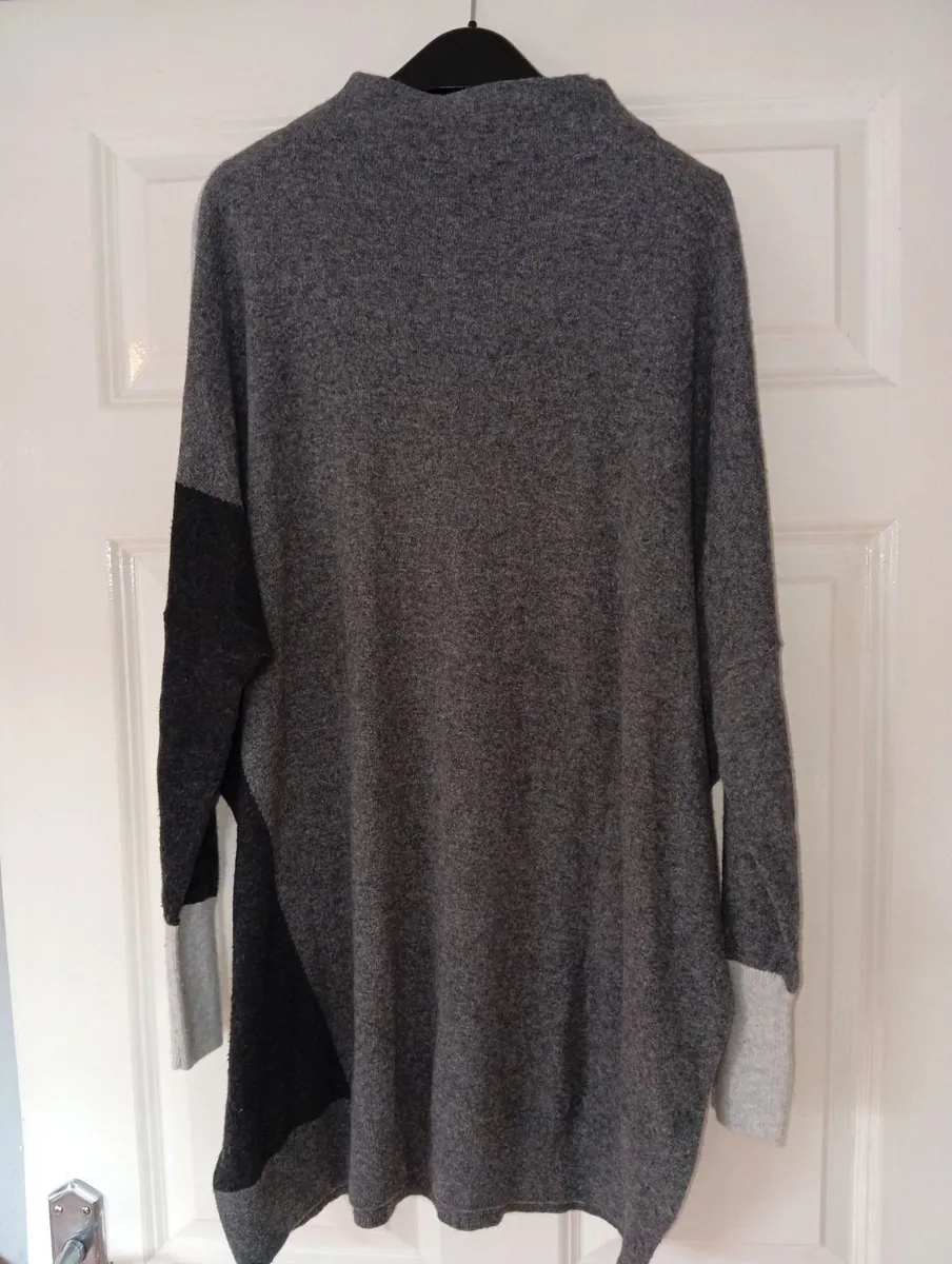 Women's jumper - Image 2