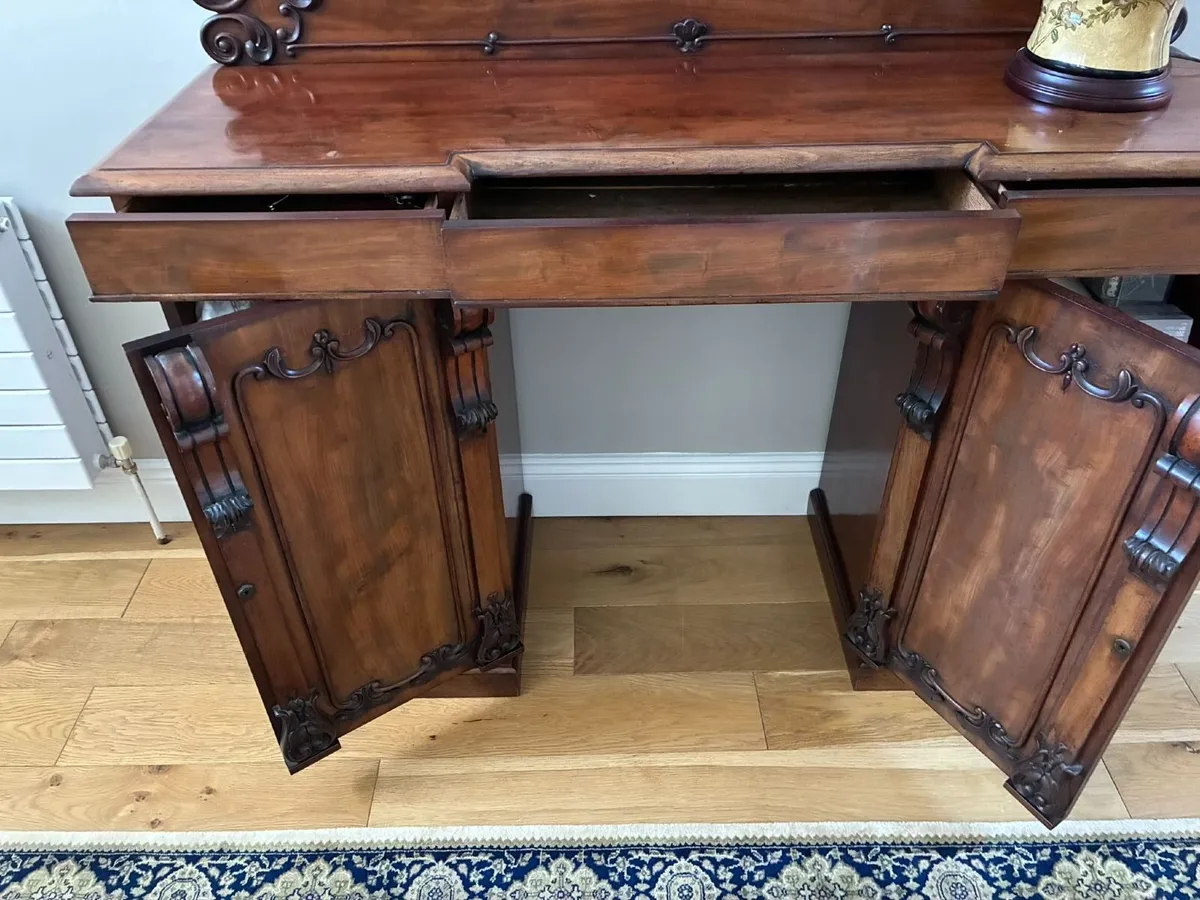 Victorian Mahogany Pedestal Sideboard. - Image 2