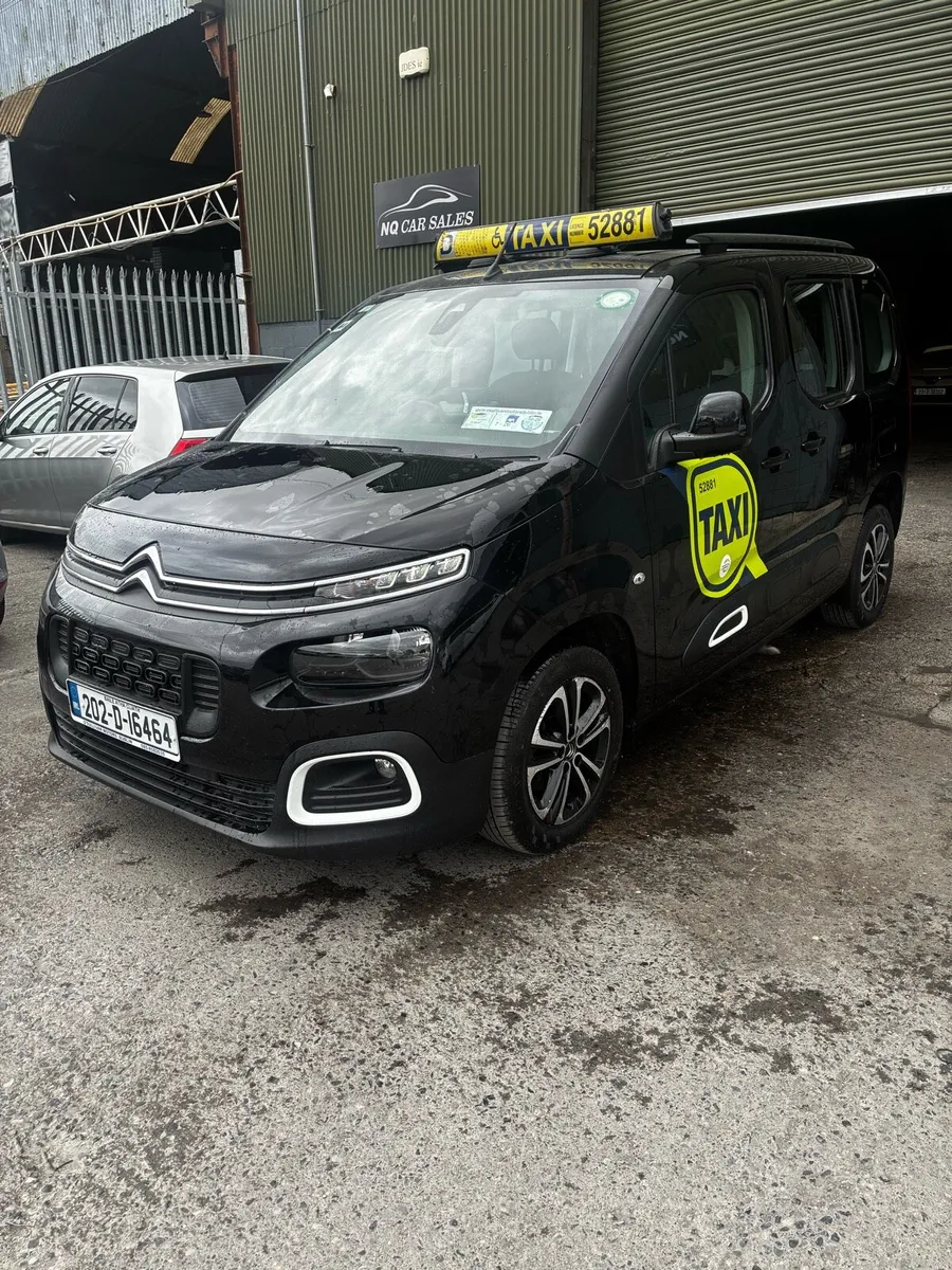 TAXI TO RENT