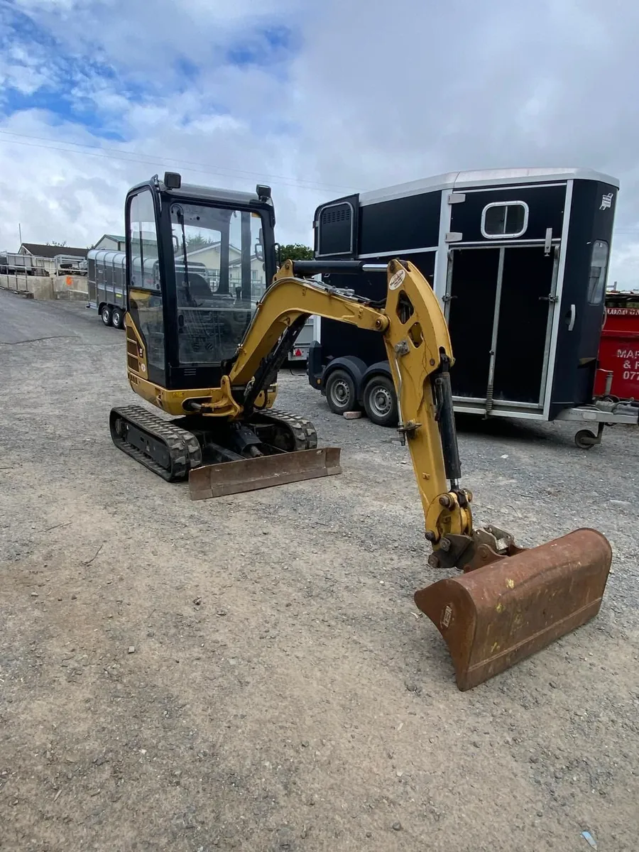 Mini excavator 1.9 ton 3 buckets - Image 3