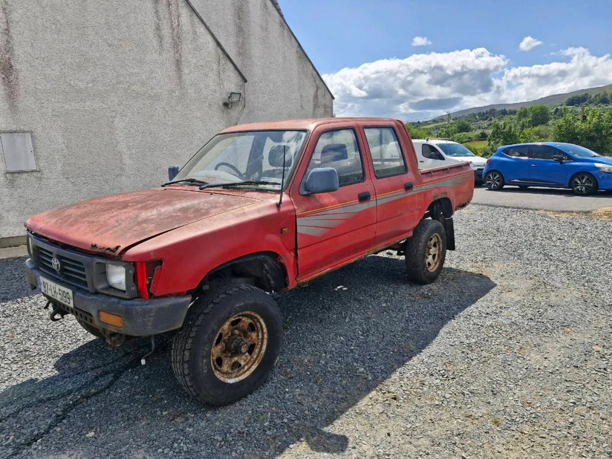 Toyota Hilux - Image 2
