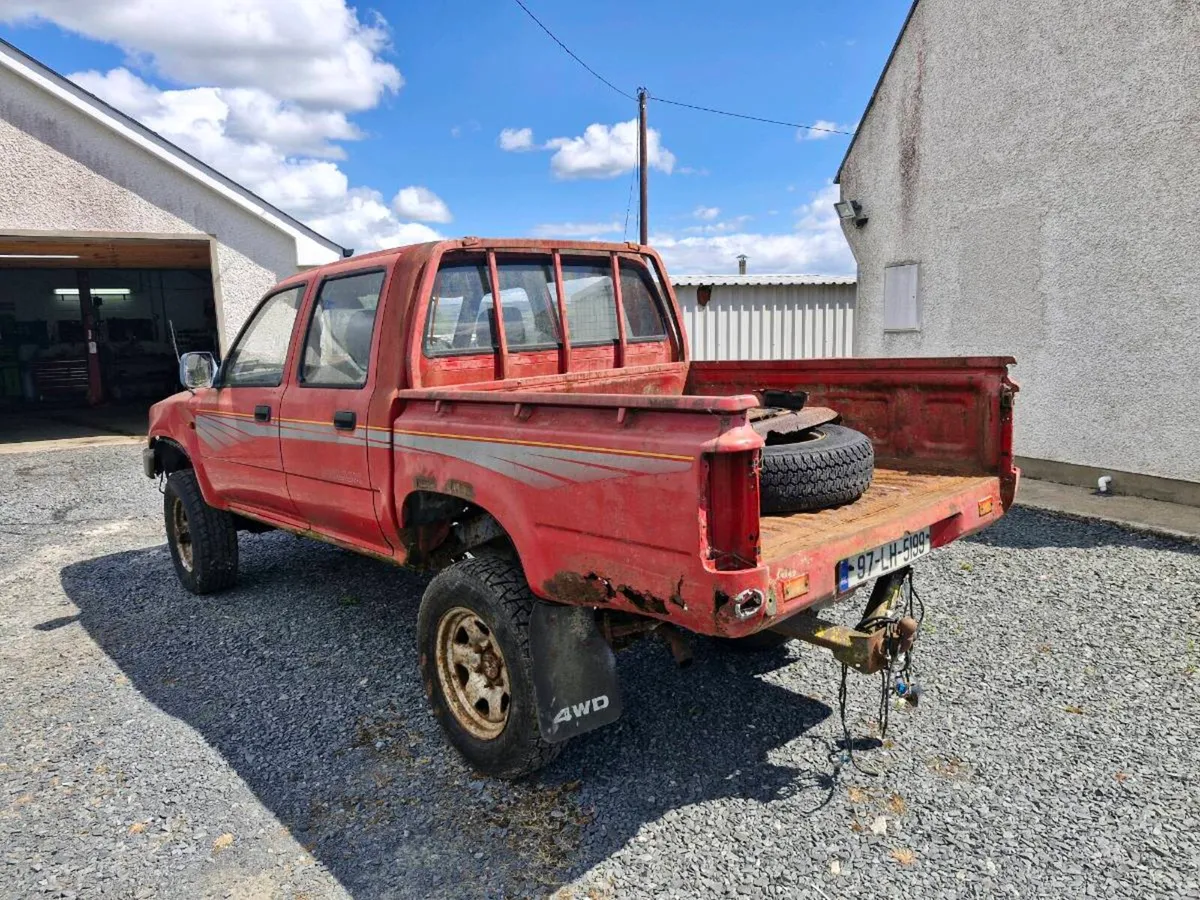 Toyota Hilux - Image 3