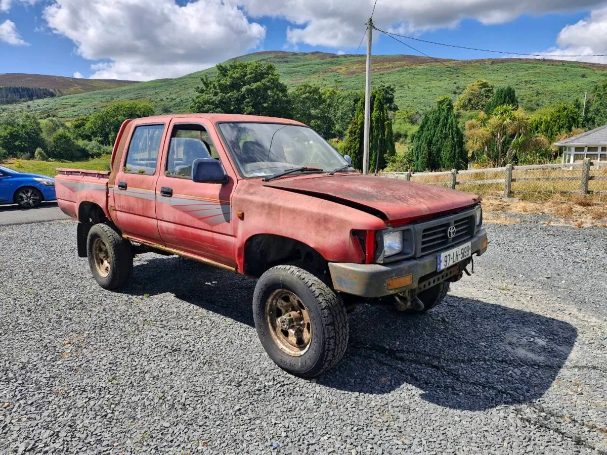 Toyota Hilux - Image 4
