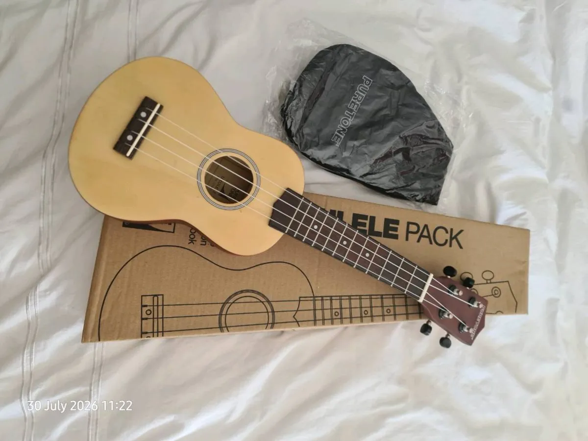 Ukulele - Image 2