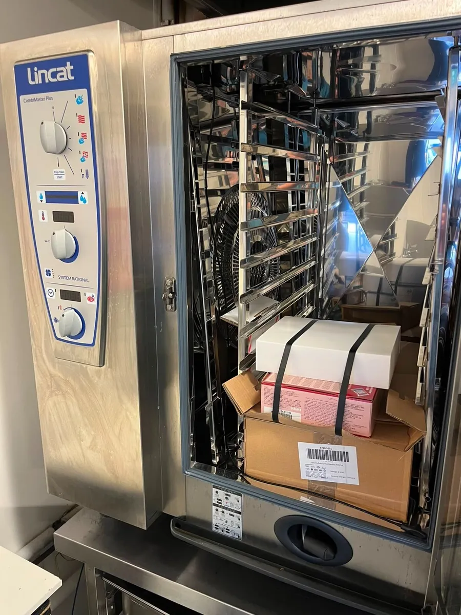 COMBI OVEN - Image 1