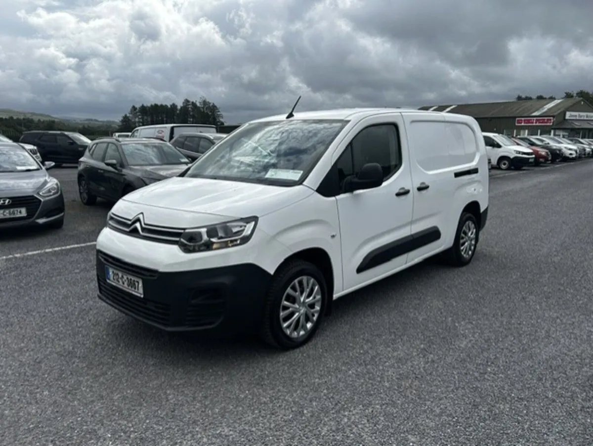 Citroen Berlingo 2021 - Image 2