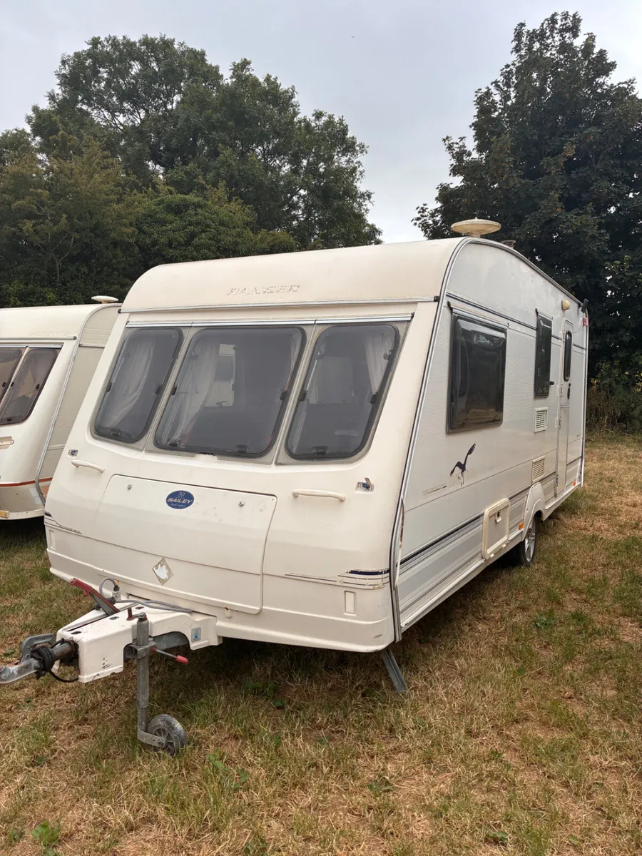 4 berth Bailey caravan - Image 4