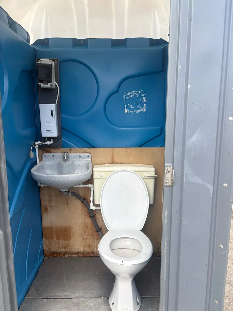 Mains portable toilet - Image 1