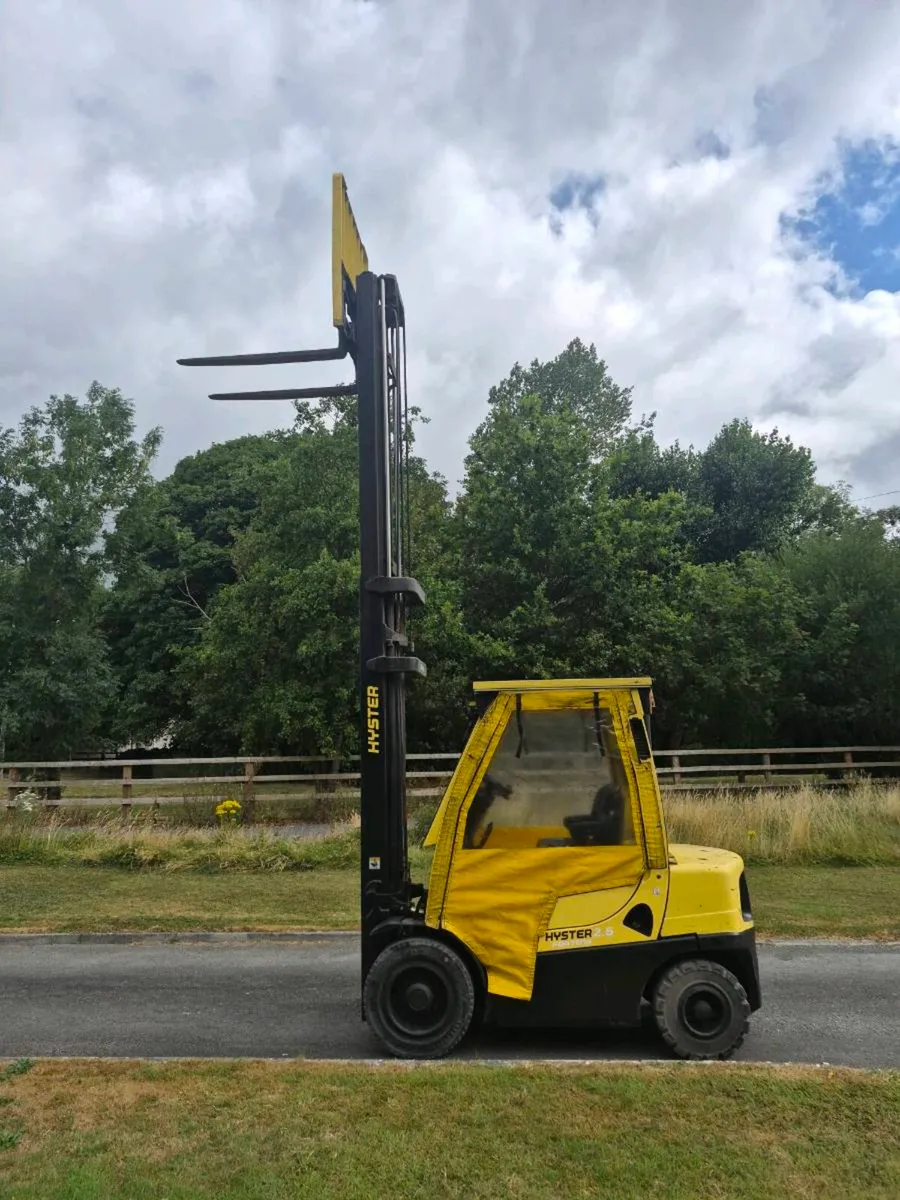 2019 Hyster 2.5 t forklift - Image 2
