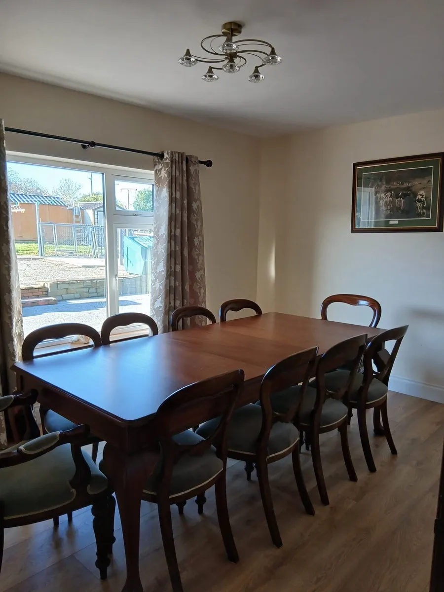 Mahogany Extending Dining Table - Image 1