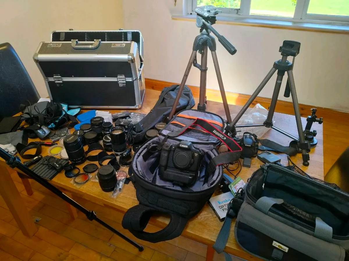 Canon eos 7D and lots of extras - Image 4