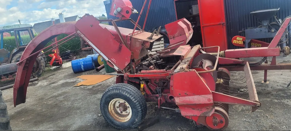 JF 900  Harvester - Image 1