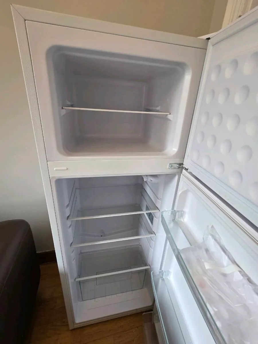 fridge freezer - Image 2