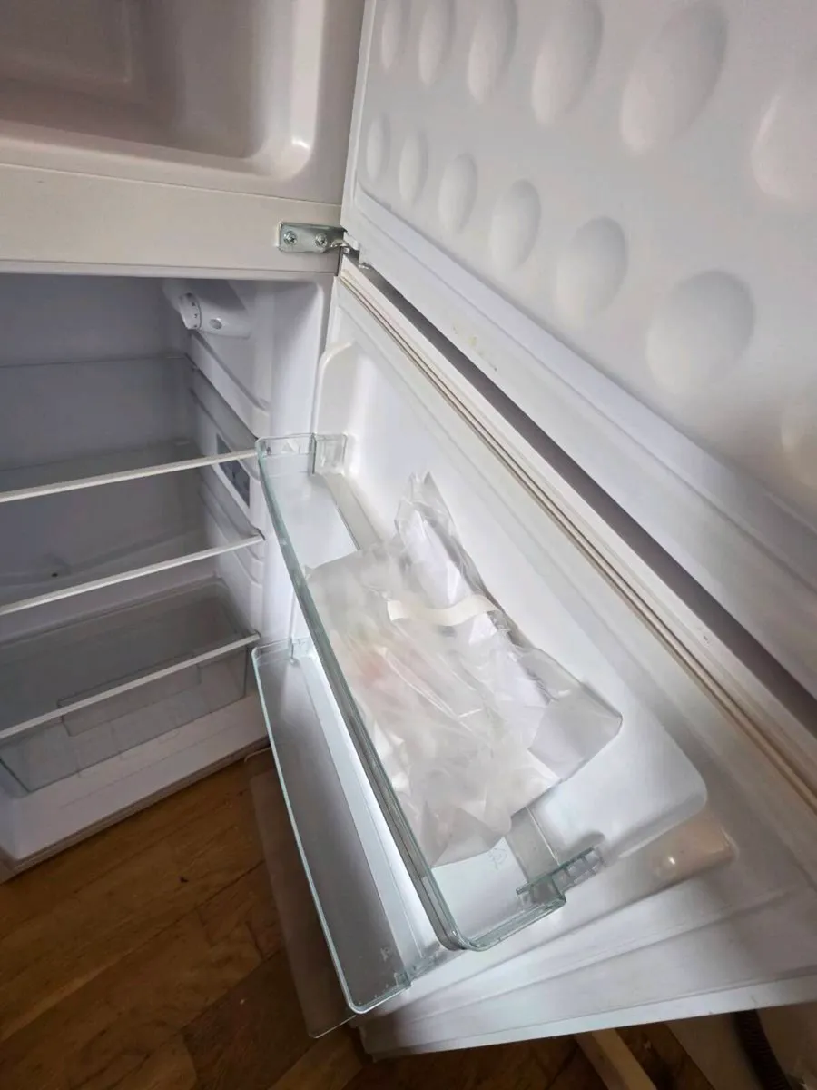 fridge freezer - Image 3
