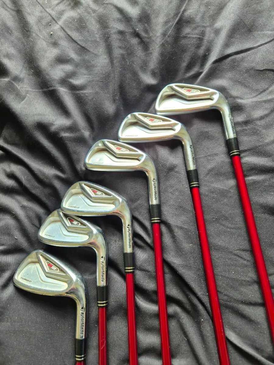 TaylorMade R9 Iron Set 5 to PW - Image 1