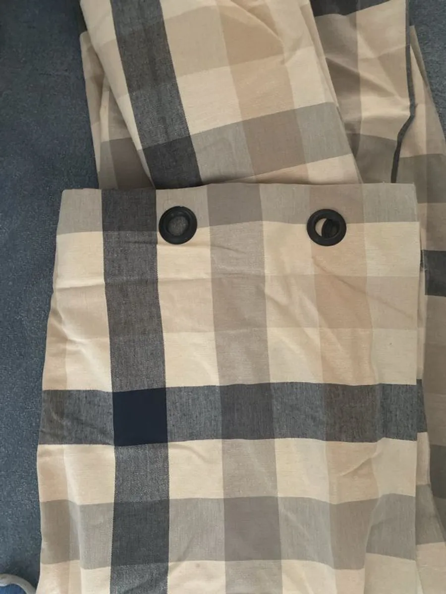 curtains - Image 2