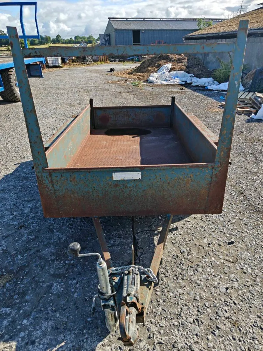 Trailer - Image 2