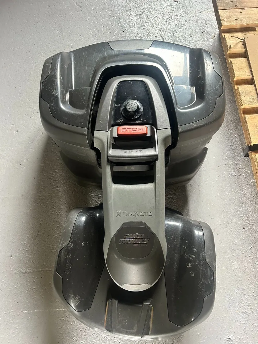 Husqvarna Automower 435X AWD - Image 1